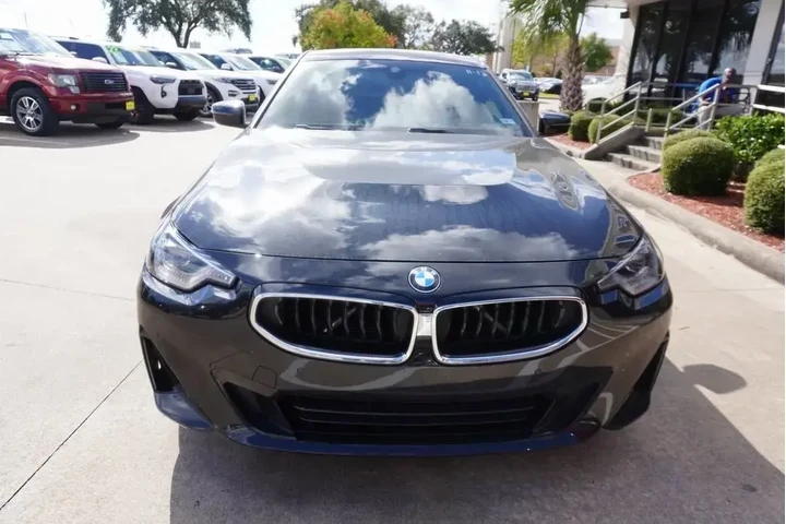 $38388 : BMW 2 Series 2024 230i 2dr C image 2
