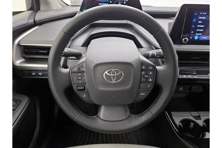 $30998 : Toyota Prius 2026 LE 4dr Hat image 10