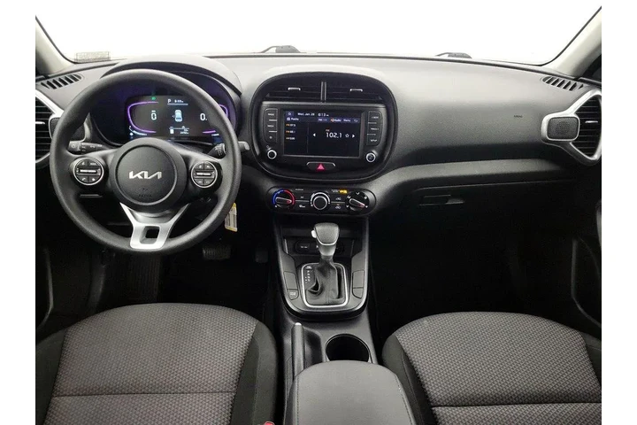 $17998 : Kia Soul 2023 LX 4dr Crossov image 9