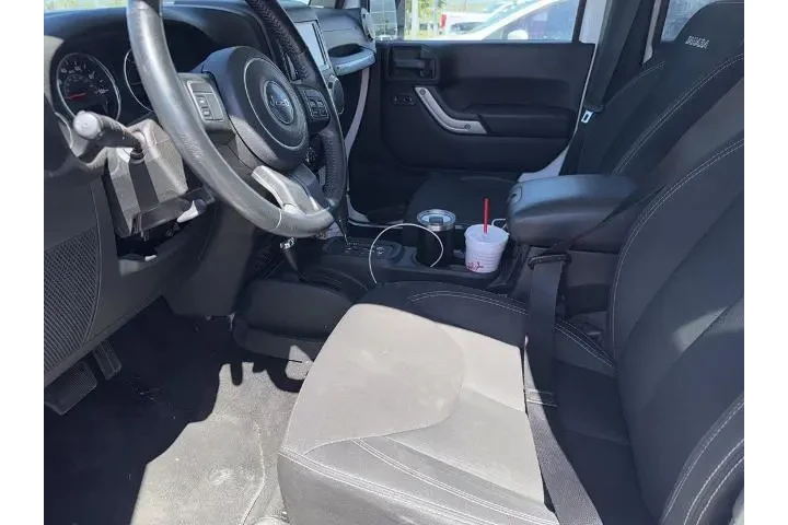 $23989 : Jeep Wrangler Unlimited 2017 image 10