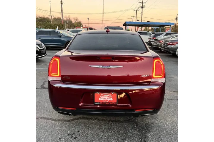 $14495 : 2019 300 Touring image 8