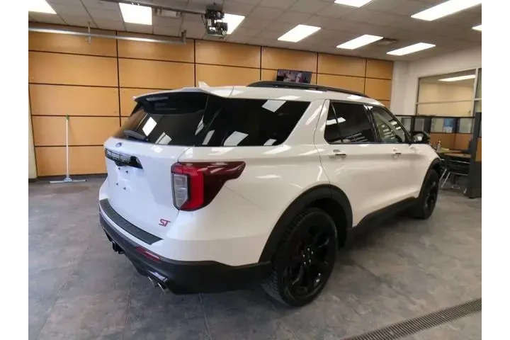 $27988 : Ford Explorer 2021 AWD ST 4d image 7