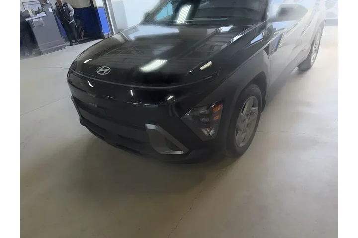 $19891 : Hyundai KONA 2024 SE 4dr Cro image 1