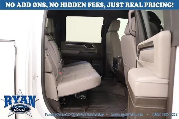 GMC Sierra 2500HD 2024 4x4 S image 9