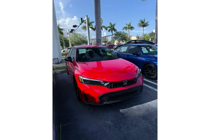 $2500 : Se venden varios carros honda image 3