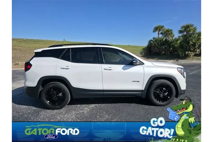 $26521 : GMC Terrain 2022 AWD AT4 4dr image 4