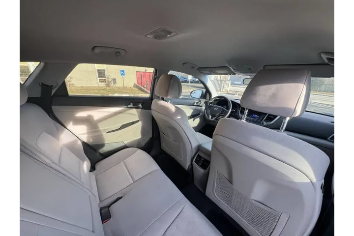 $7999 : 2017 Tucson Eco image 10