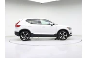 $21998 : Volvo XC40 2020 AWD T5 Momen thumbnail