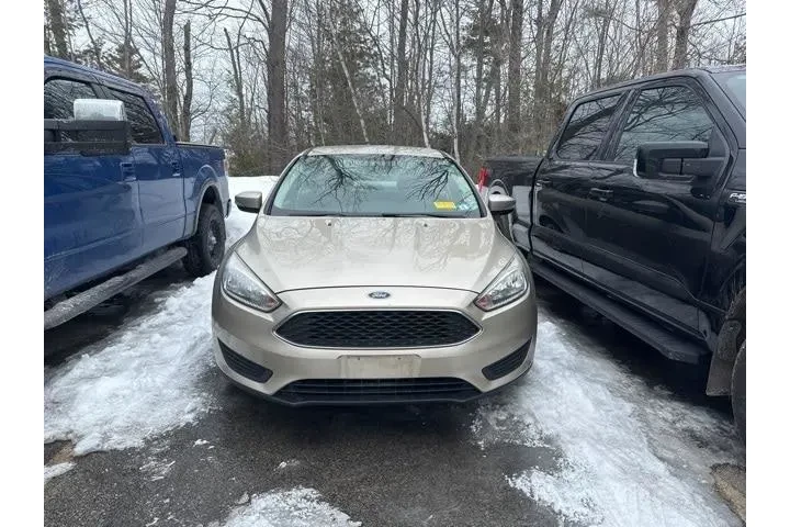 $8687 : Ford Focus 2018 SE 4dr Sedan image 2