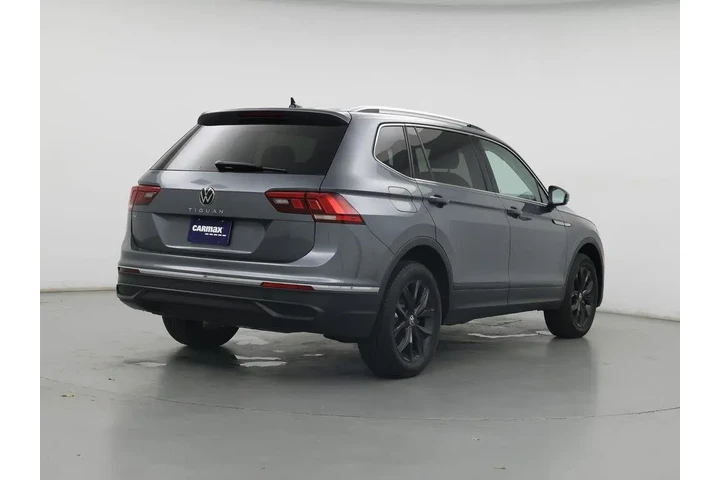 $27998 : Volkswagen Tiguan 2024 SE 4d image 8