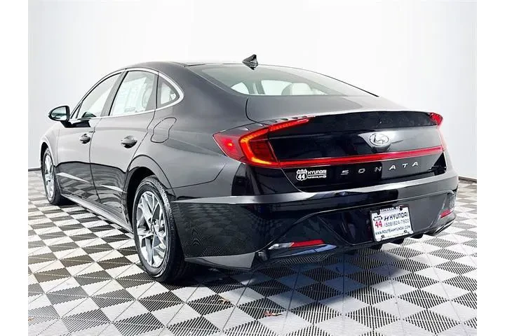 $20501 : Hyundai SONATA 2023 SEL 4dr image 6