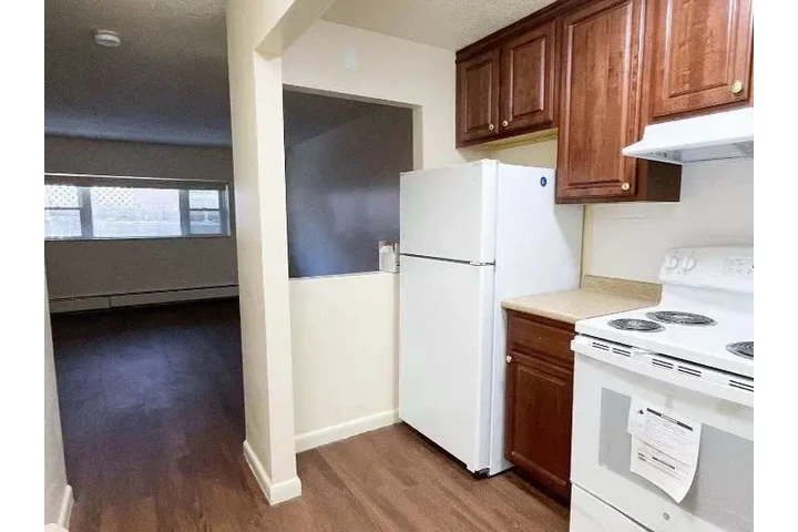 $1250 : RENTO ESTUDIO EN LYNWOOD image 1