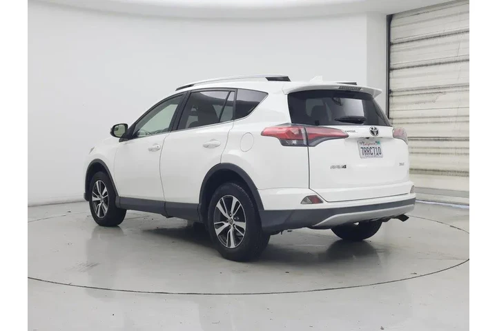 $16998 : Toyota RAV4 2016 XLE 4dr SUV image 2
