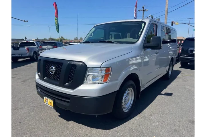 $21998 : 2020 NV 3500 HD S image 5