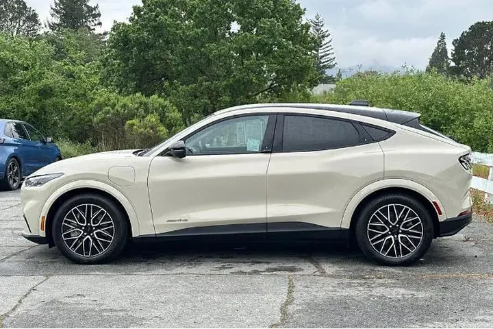 $39745 : Ford Mustang Mach-E 2025 AWD image 8