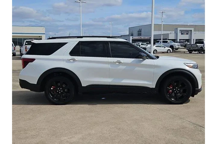 $40000 : Ford Explorer 2023 AWD ST 4d image 2