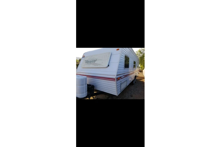 $3400 : Se vende traila: Fleetwood RV image 4