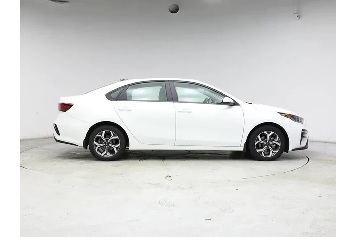 $15998 : Kia Forte 2021 LXS 4dr Sedan image 7