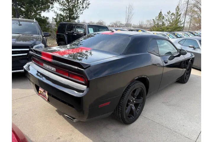 $12950 : 2014 Challenger SXT Plus image 6