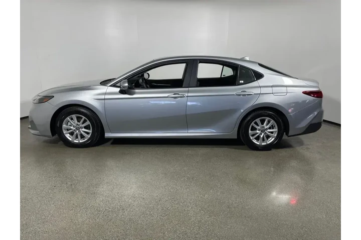 $28995 : Toyota Camry 2025 SE 4dr Sed image 5