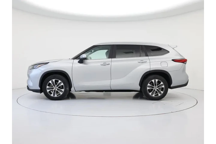 $37998 : Toyota Highlander 2023 XLE 4 image 3