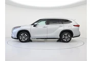 $37998 : Toyota Highlander 2023 XLE 4 thumbnail