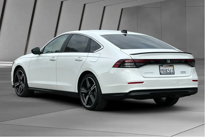 $25400 : Honda Accord Hybrid 2025 Spo image 10