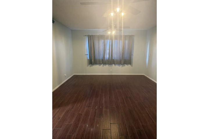 $900 : Se Renta 1 cuarto image 2