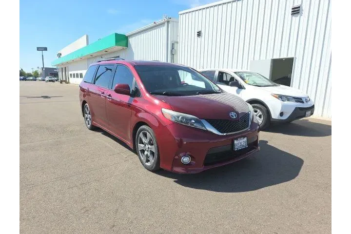 $23500 : Toyota Sienna 2017 SE 8-Pass image 1