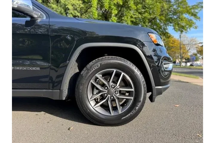 $27445 : Jeep Grand Cherokee 2021 4x4 image 8