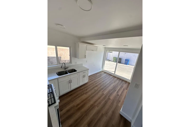 $4500 : CASA 4 CUARTOS 3 BANOS !!! image 6