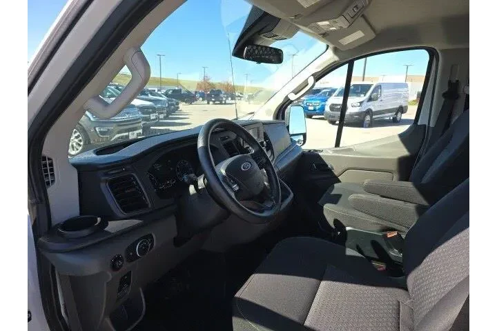 $31900 : Ford Transit 2022 250 3dr SW image 10