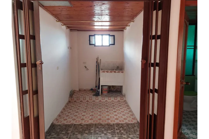 $280000000 : VENDO APTO DE 4 HABITACIONES image 3