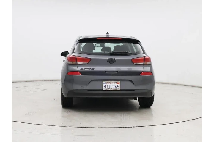 $13998 : Hyundai ELANTRA GT 2018 4dr image 6