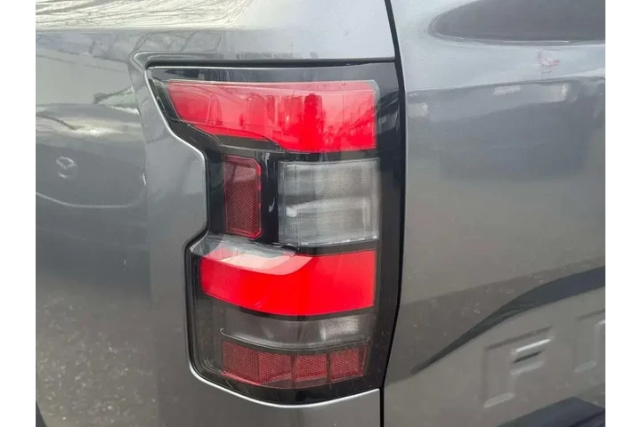 $25995 : Nissan Frontier 2025 4x2 S 4 image 10