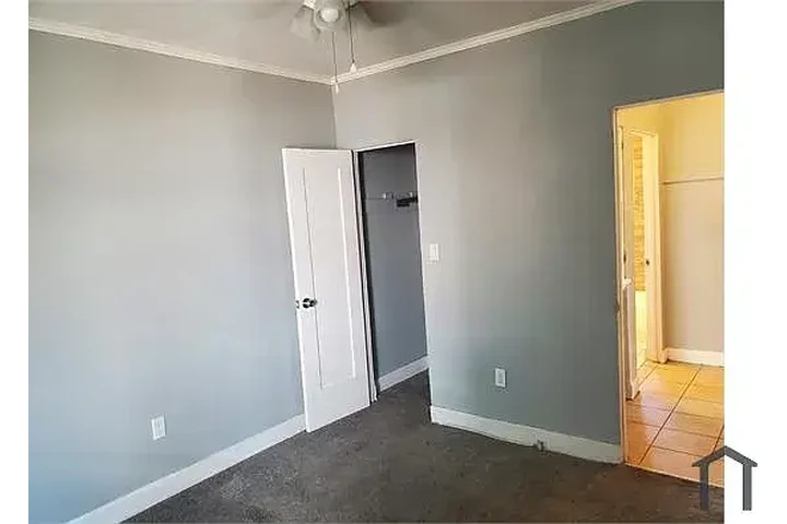 $1300 : Clean 1bd 1ba @Huntington image 5