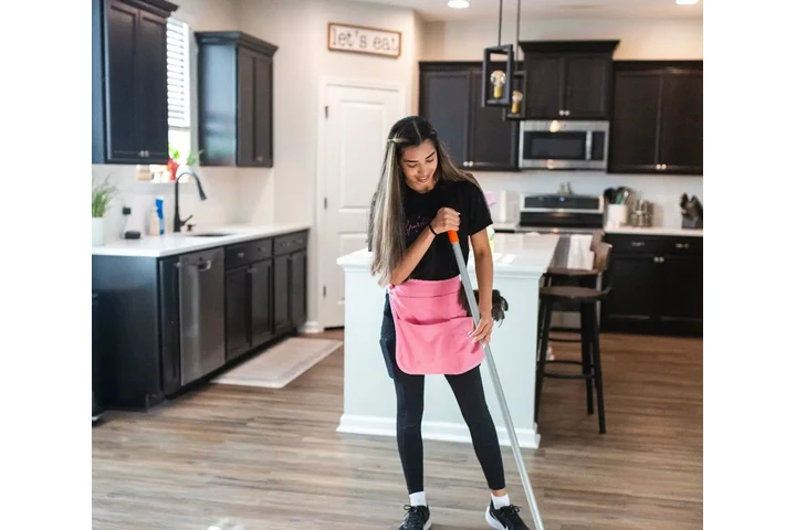 LLAMAR +1 (562) 563-3333 image 2