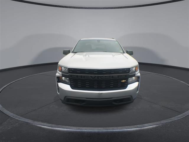 $23700 : PRE-OWNED 2019 CHEVROLET SILV image 3