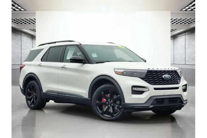 $38988 : Ford Explorer 2022 AWD ST 4d image 2