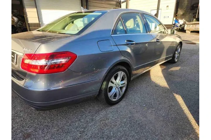 $11995 : 2011 Mercedes-Benz E-Class image 4