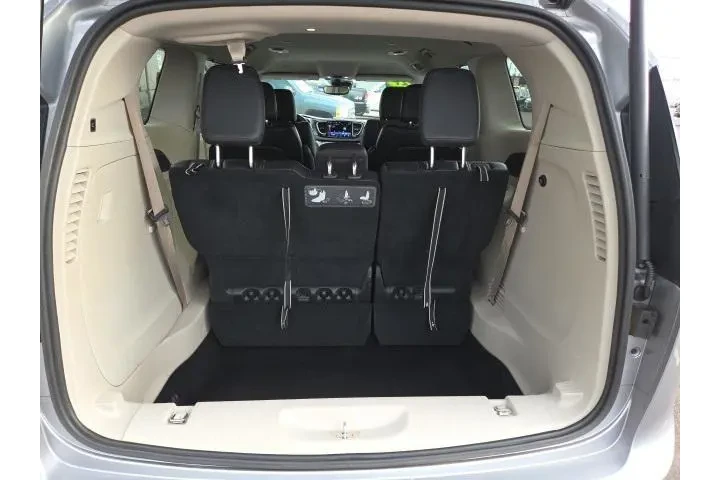 $31995 : Chrysler Pacifica 2021 Touri image 5