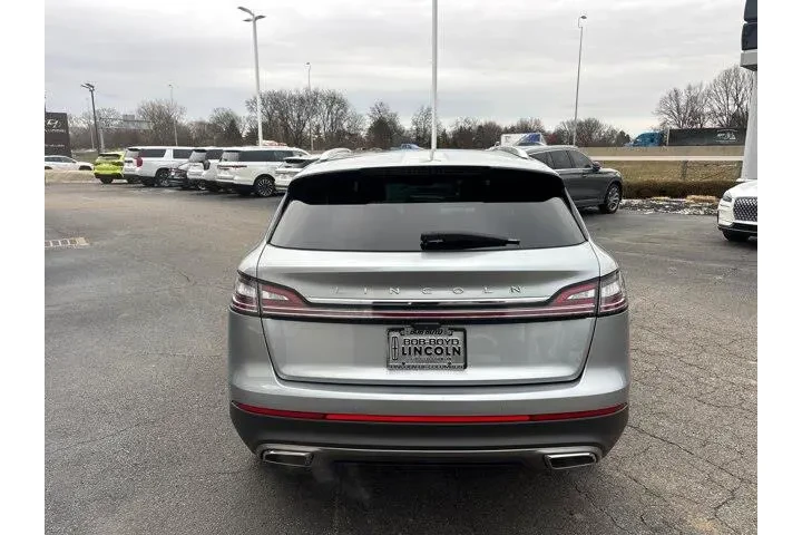 $34485 : Lincoln Nautilus 2022 AWD Re image 6