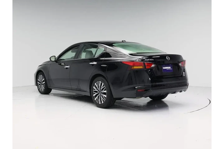 $21998 : Nissan Altima 2023 2.5 SV 4d image 2