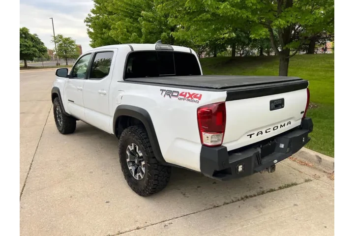$25997 : 2018 Tacoma TRD Off-Road image 5