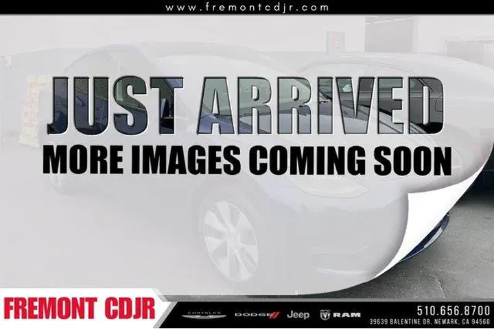 $37991 : Tesla Model Y 2023 AWD 4dr C image 1