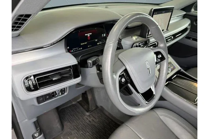 $30898 : Lincoln Aviator 2020 AWD Res image 4