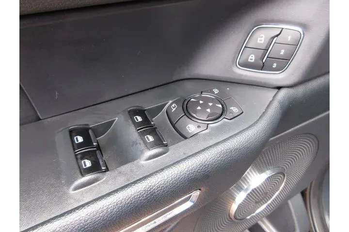 $39520 : Ford Expedition 2022 4x2 XLT image 10