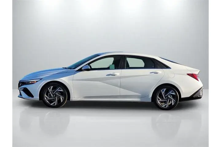 $23079 : Hyundai ELANTRA Hybrid 2025 image 7