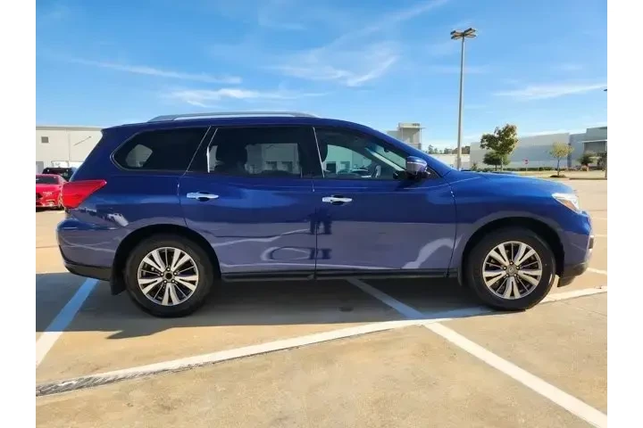 $12917 : Nissan Pathfinder 2017 S 4dr image 4