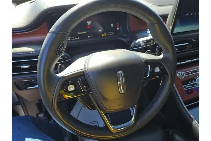 $39999 : Lincoln Aviator 2023 Reserve image 10